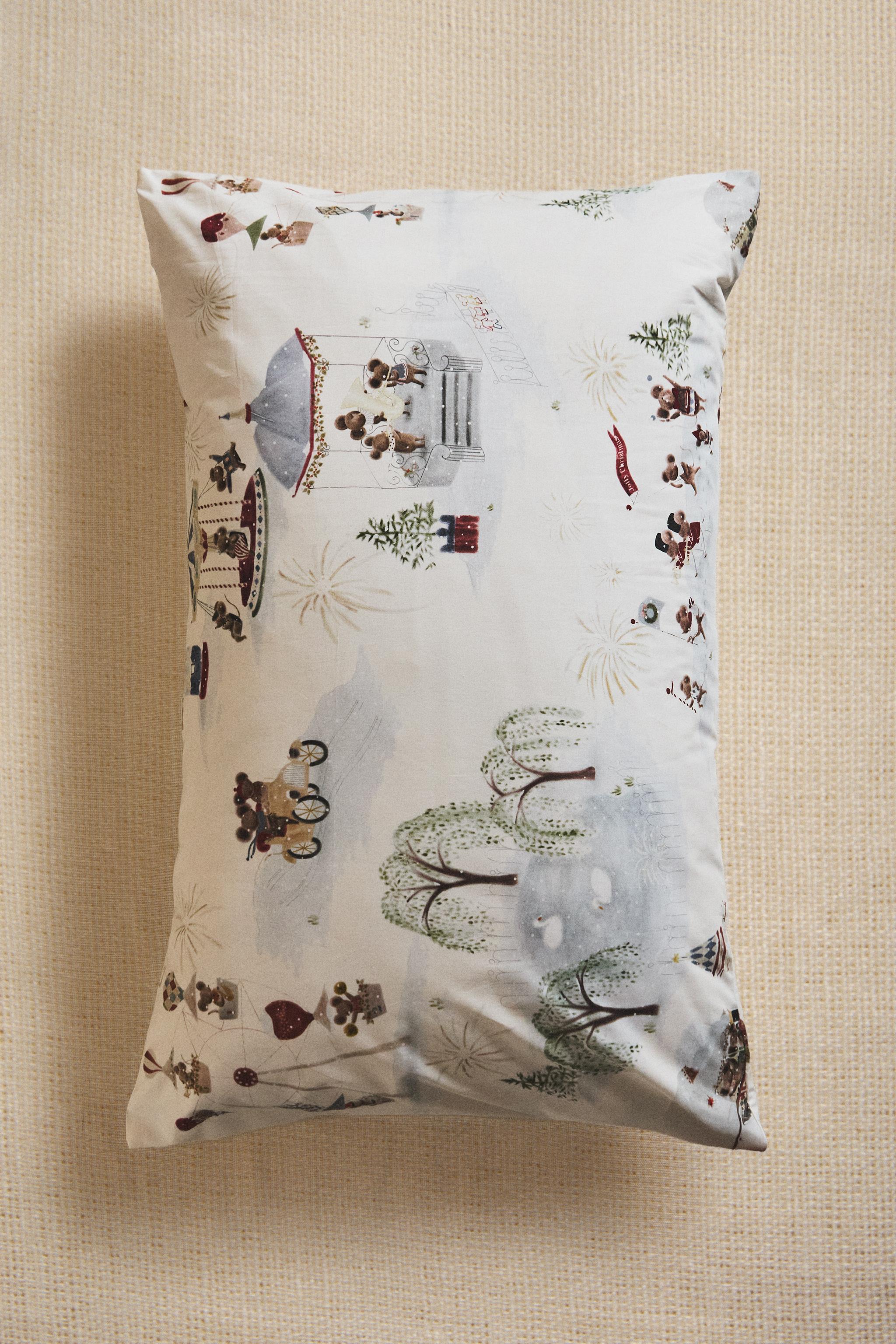 CHILDREN'S CHRISTMAS MICE PILLOWCASE
